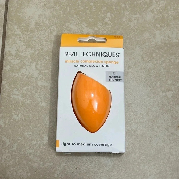 Real techniques makeup sponge Beauty Blender - Picture 1 of 3